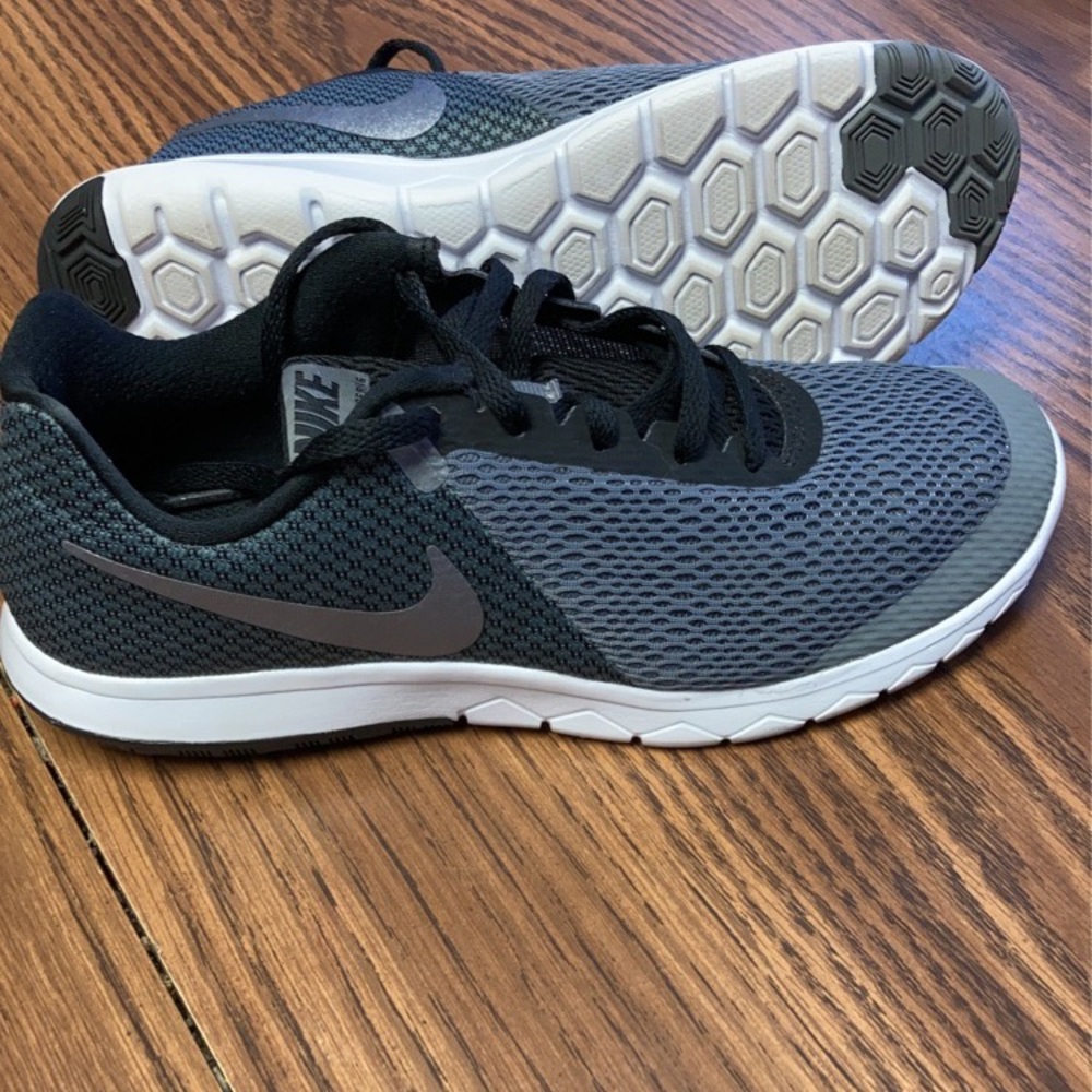 Nike Unisex Flex Experience RN6